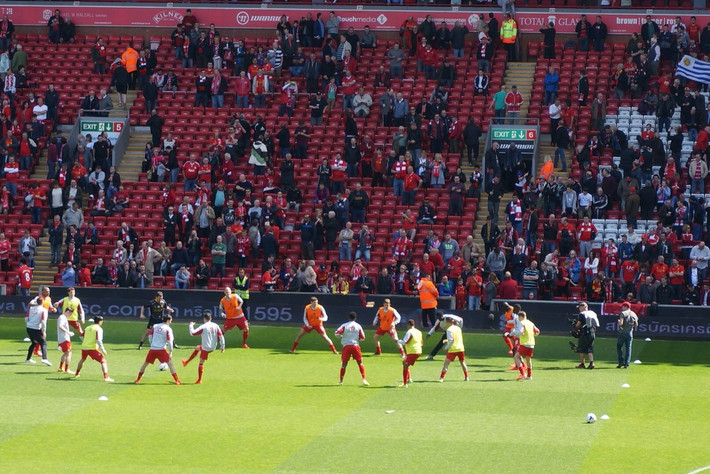 WBG赛后群访 Light：今天队伍发挥挺正常的，但也没什么好开心的