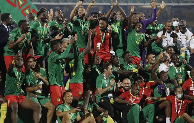 拳头官方：多队选手新冠检测呈阳性 将在单独房间内参赛