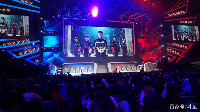 shanks小炮持续重火力压制 AL凶猛攻势24分钟速推JDG赢下首局