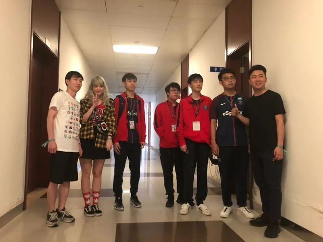 FunPlus Phoenix 官方公告：AD选手 Xingye 从今往后正式离队