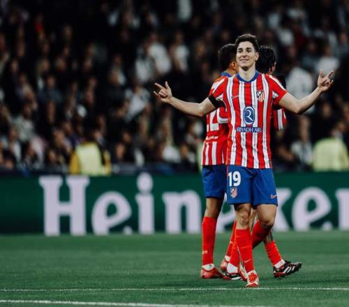 电竞比分杭州亚运会电子竞技项目国家集训队合影